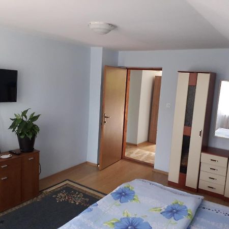 Prenociste Vitas Bed & Breakfast Miljevina Exterior photo